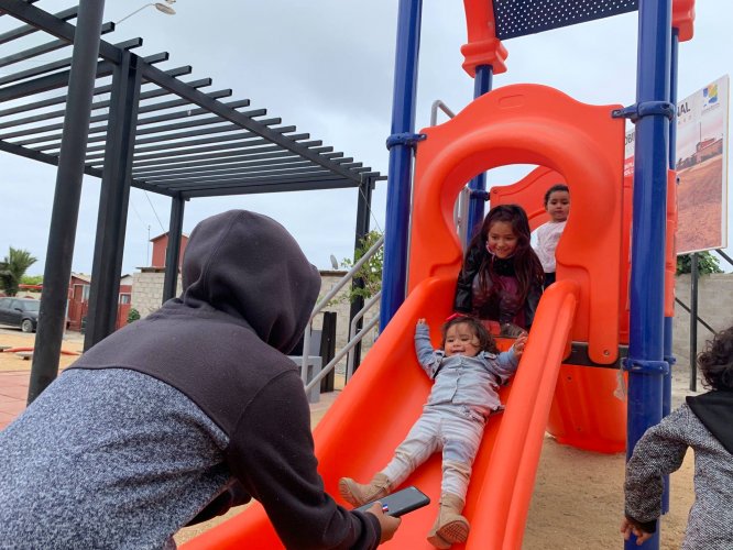 Vecinos de Punta de Choros cuentan con renovada plazoleta