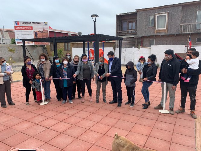 Vecinos de Punta de Choros cuentan con renovada plazoleta