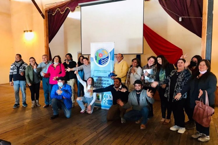 Familias de La Higuera reciben bombas de cloración de agua para sus sistemas de Agua Potable Rural