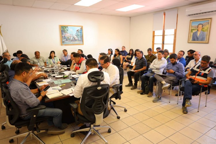 Autoridades buscan optimizar la entrega de agua para garantizar el abastecimiento tras la emergencia en Paihuano