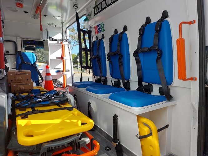 Gobierno Regional entrega tres nuevas ambulancias para Monte Patria y Punitaqui