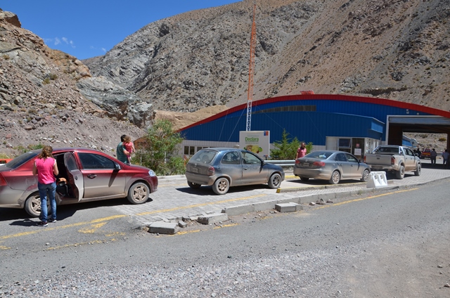 Cores acuerdan apoyar el mejoramiento de las instalaciones del Complejo Fronterizo Juntas del Toro tras exitosa temporada estival 2024 - 2025