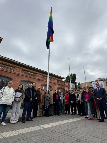 Gobierno Regional conmemora Mes del Orgullo con izamiento de bandera LGBTQ+