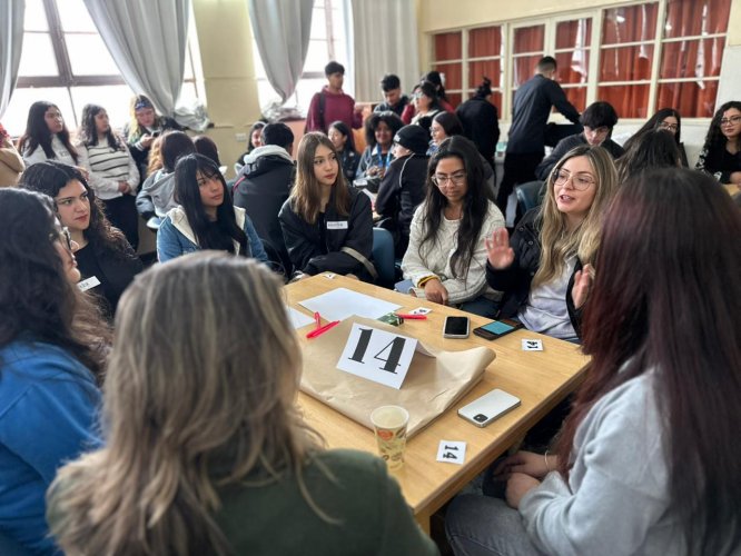 Más de 200 estudiantes de Universidades, IP y CFT de la región participaron en Laboratorio de Políticas Públicas organizado por Mesa GORE - IES