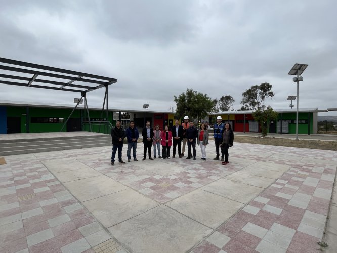 Obras de la Escuela de Barraza entran en su etapa final y autoridades proyectan su entrega para los próximos meses
