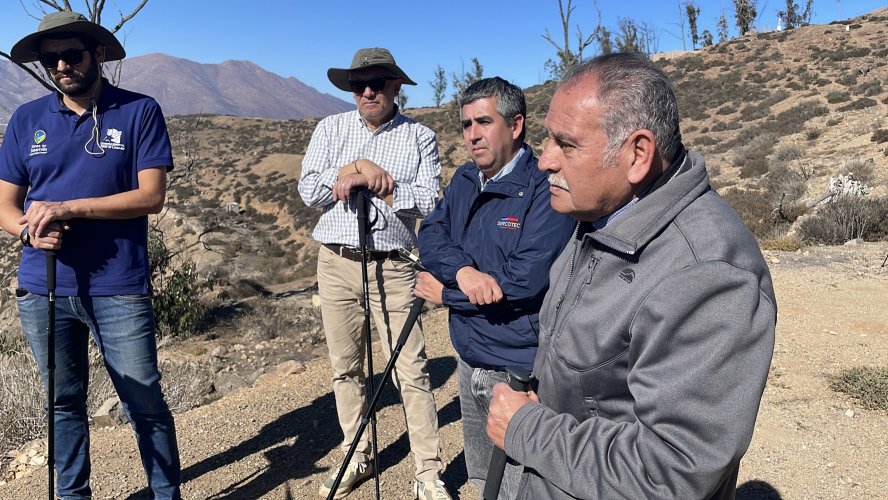 Turismo, trekking e historia minera: innovador emprendimiento rescata el patrimonio de El Tofo en La Higuera
