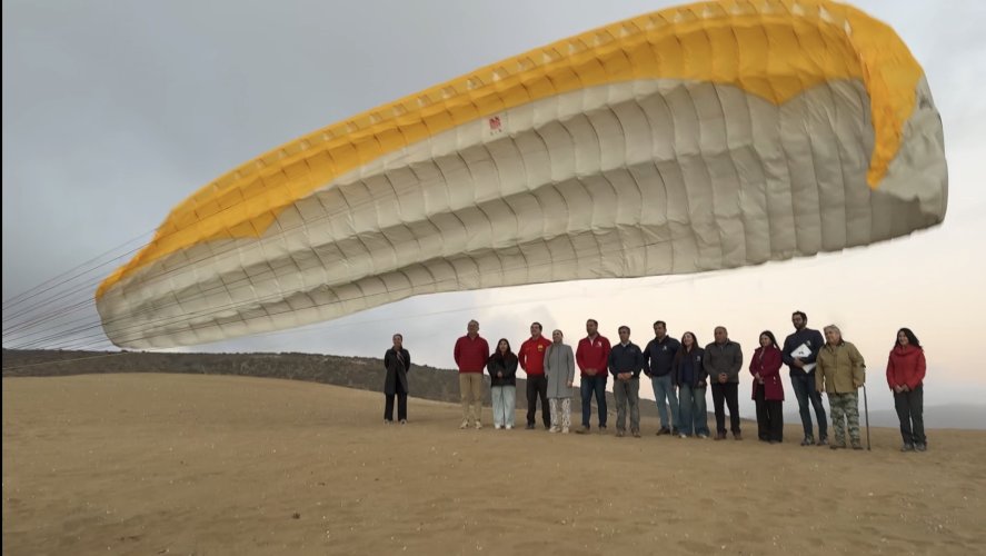 Turismo desde las alturas: parapente abre nuevas experiencias para visitantes en Caleta Los Hornos