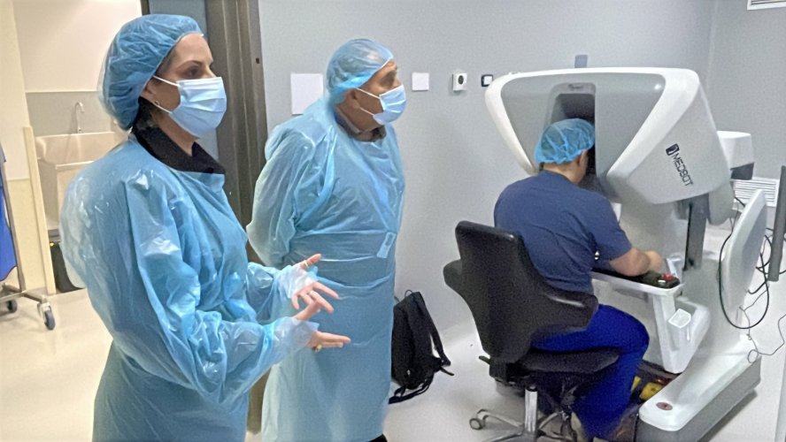 Comisión de Salud del CORE conoce implementación de cirugía robótica para evaluar proyecto regional