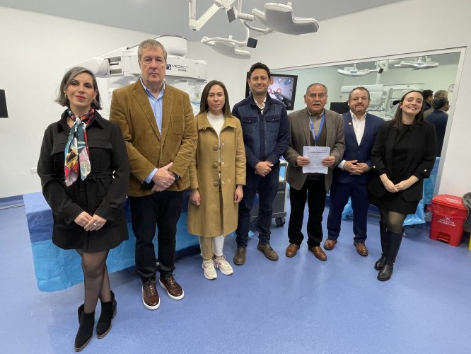Comisión de Salud del CORE conoce implementación de cirugía robótica para evaluar proyecto regional