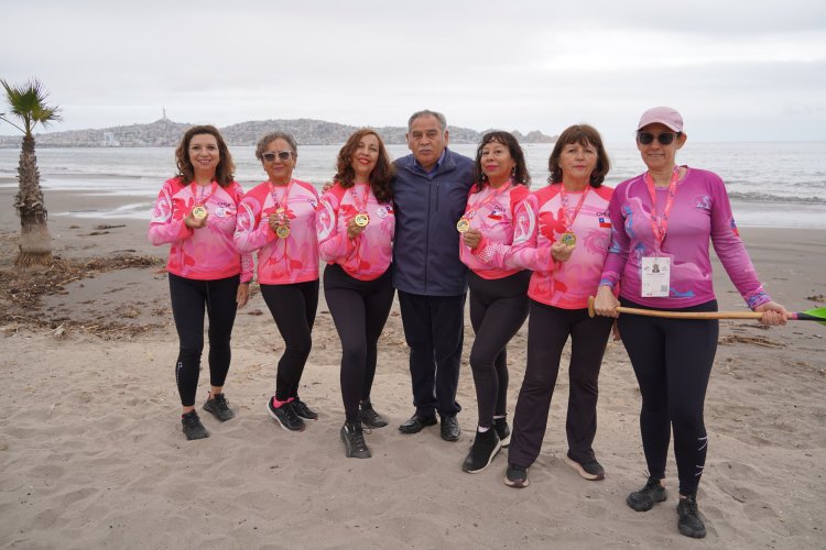 Ocho mujeres sobrevivientes del cáncer de mamas representaron a la región en el Festival Mundial de Remadoras Rosas