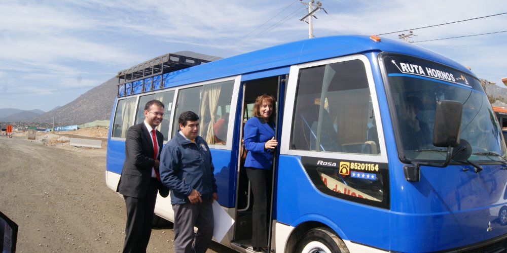 Más de 200 familias son beneficiadas con nuevo servicio del transporte público para Caleta Hornos Más de 200 familias son beneficiadas con nuevo servicio del transporte público para Caleta Hornos