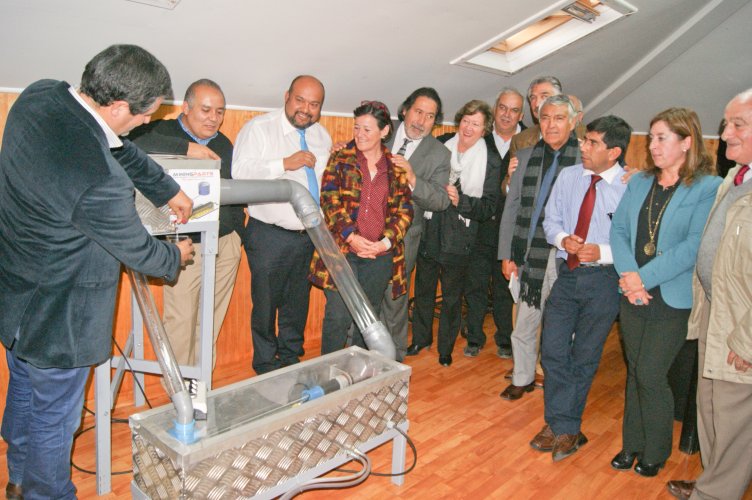 Consejeros conocen primera planta desalinizadora de bajo costo que se instalará en la región Consejeros conocen primera planta desalinizadora de bajo costo que se instalará en la región