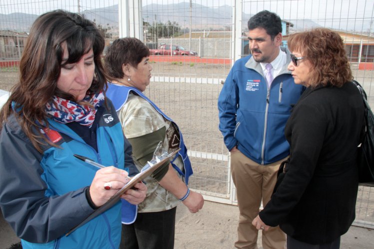Autoridades fiscalizan en terreno la calidad del agua potable en Ovalle Autoridades fiscalizan en terreno la calidad del agua potable en Ovalle