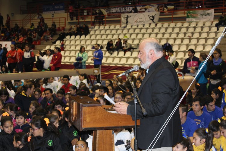 Cerca de mil gimnastas de todo el país se reúnen a competir en La Serena Cerca de mil gimnastas de todo el país se reúnen a competir en La Serena