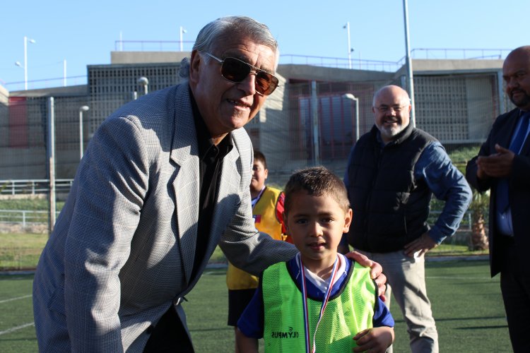 Jóvenes jugadores de fútbol ganan proyectos para participar en torneos nacionales e internacionales