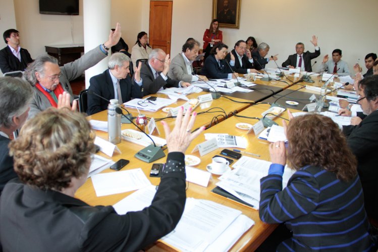 CORE aprueba $200 millones para reactivar sector acuícola afectado por tsunami en Tongoy CORE aprueba $200 millones para reactivar sector acuícola afectado por tsunami en Tongoy