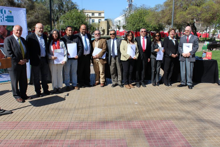 Gobierno Regional premia a ganadores del Fondo Editorial