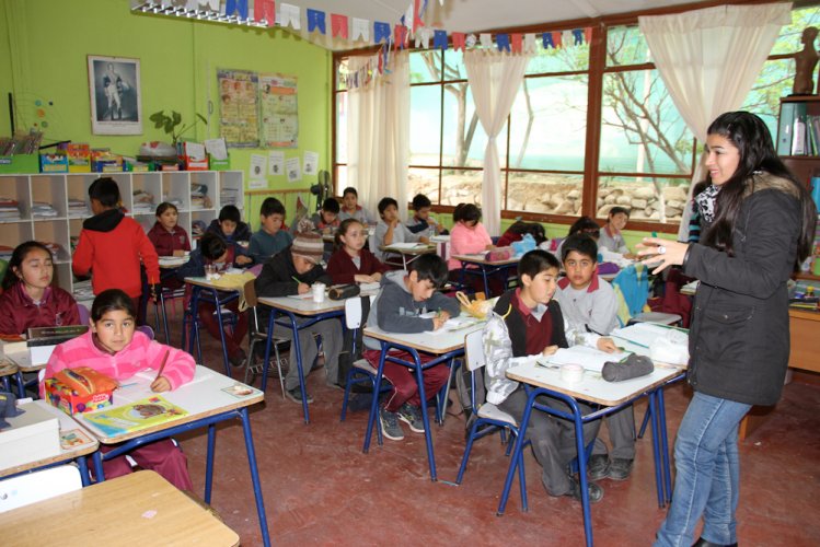 Cores de Limarí se comprometieron a aprobar proyectos de reposición de escuelas Los Morales y Tulahuén en Monte Patria Cores de Limarí se comprometieron a aprobar proyectos de reposición de escuelas Los Morales y Tulahuén en Monte Patria