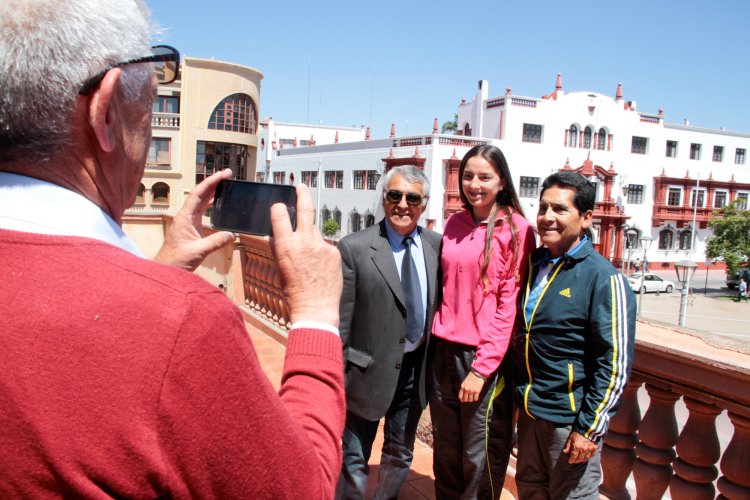 Jóvenes talentos del deporte regional agradecen apoyo del CORE para participar en torneos de alto rendimiento