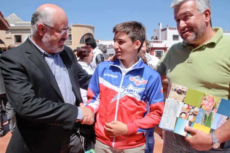 Jóvenes talentos del deporte regional agradecen apoyo del CORE para participar en torneos de alto rendimiento