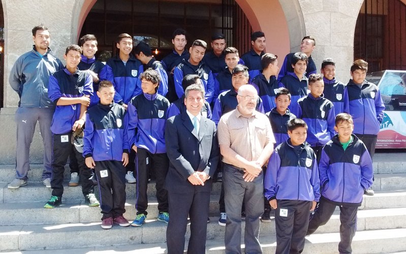 Culmina exitosa escuela de fútbol para jóvenes de Las Compañías