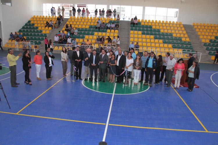 Andacollo abre las puertas de su remozado gimnasio municipal Andacollo abre las puertas de su remozado gimnasio municipal