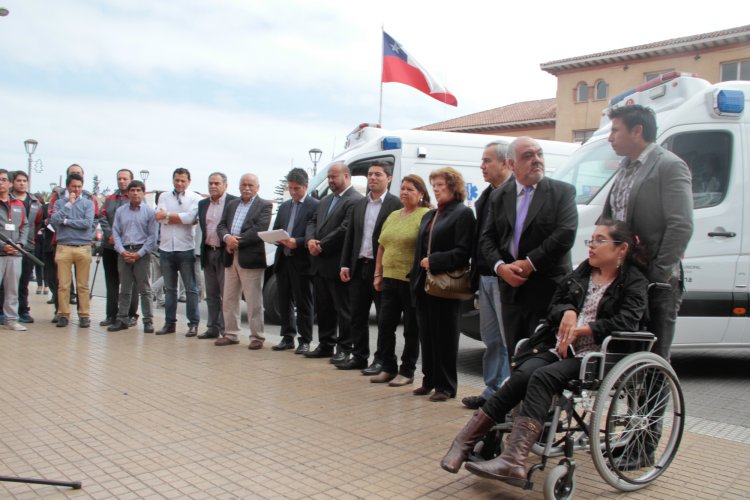 Gobierno Regional entrega 4 nuevos vehículos para el traslado de pacientes en La Serena