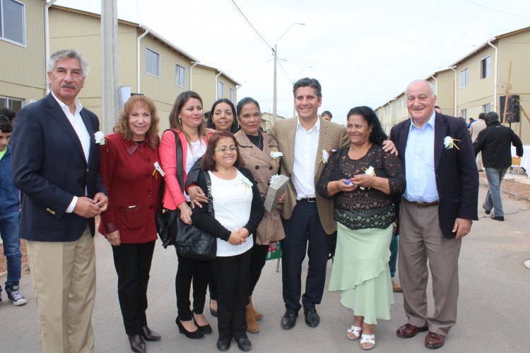 Inauguran loteo habitacional que erradica tres campamentos de Ovalle Inauguran loteo habitacional que erradica tres campamentos de Ovalle