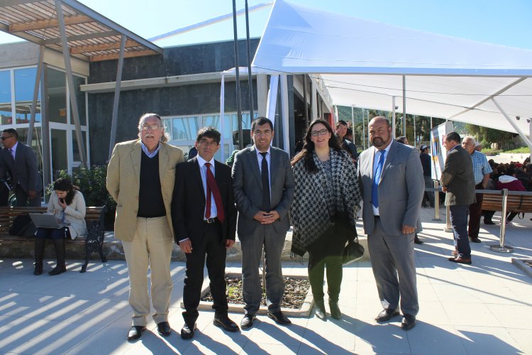 CESFAM de Canela entra oficialmente en operaciones tras ser inaugurado por la Presidenta Michelle Bachelet CESFAM de Canela entra oficialmente en operaciones tras ser inaugurado por la Presidenta Michelle Bachelet