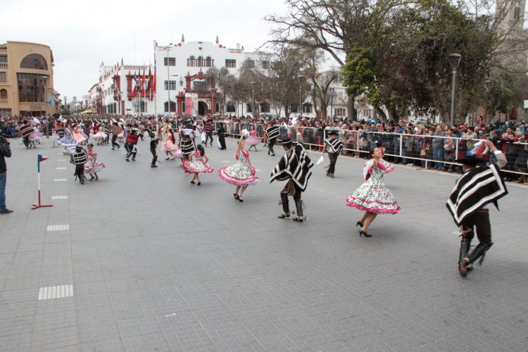 La Serena celebró 472 años de su fundación e hizo declaración póstuma de ciudadana ilustre a Gabriela Mistral