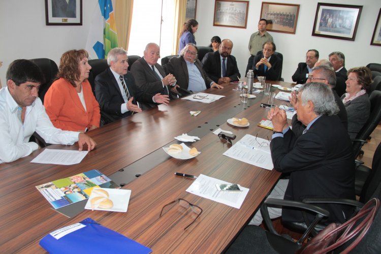 Cores reciben visita del nuevo alcalde de Salamanca, Fernando Gallardo
