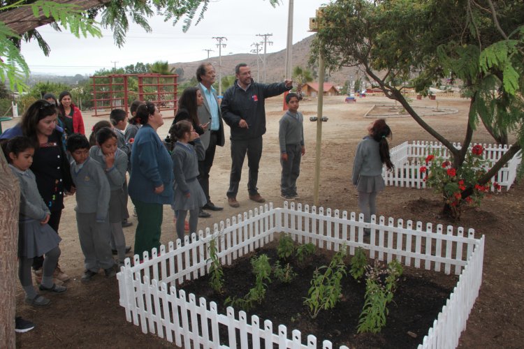 Vecinos de Huachalalume cuentan con plaza educativa sobre el cambio climático