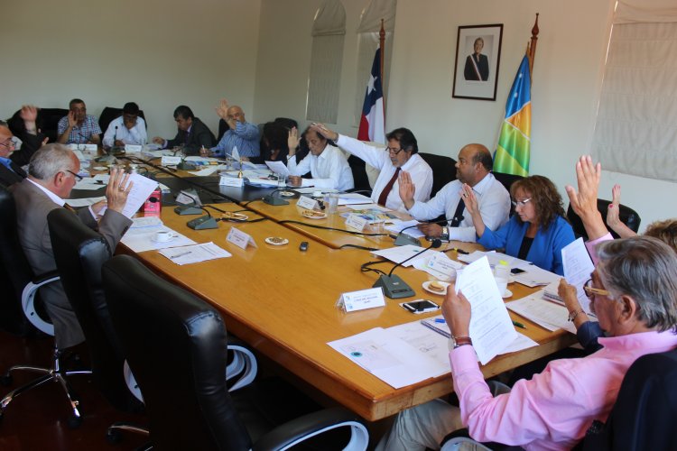 CORE aprueba $575 millones para seguir apoyando programas que benefician a las zonas rezagadas