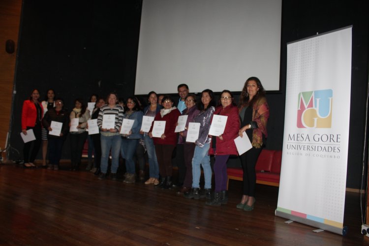 Gobierno Regional y universidades locales imparten taller de emprendimiento en Choapa