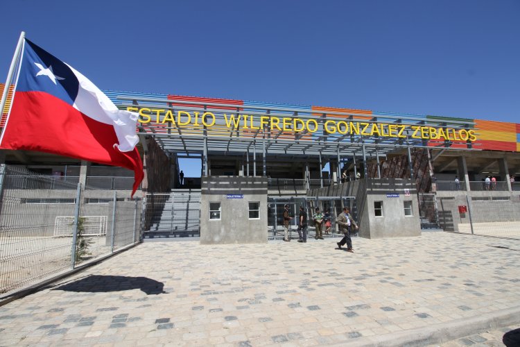 Presidenta inaugura dos estadios en la Región de Coquimbo Presidenta inaugura dos estadios en la Región de Coquimbo