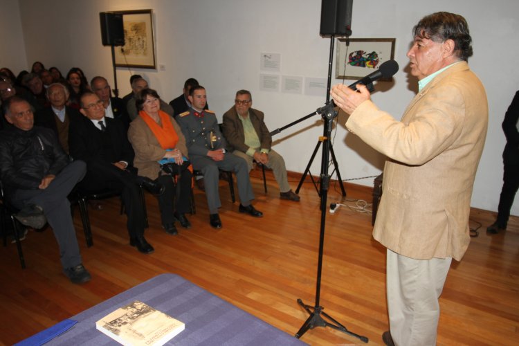 Reeditan libro que repasa la historia del emblemático Liceo Gregorio Cordovez Reeditan libro que repasa la historia del emblemático Liceo Gregorio Cordovez