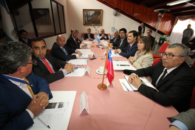 Comisión de Diálogo Político manifiesta completo apoyo al proyecto Túnel Agua Negra Comisión de Diálogo Político manifiesta completo apoyo al proyecto Túnel Agua Negra