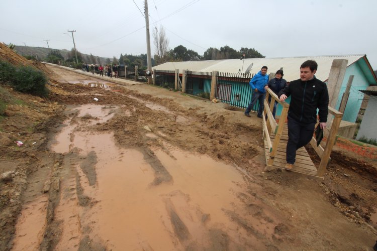 Alcantarillado y urbanización en Huentelauquén Norte presentan más de un 50% de avance en obras