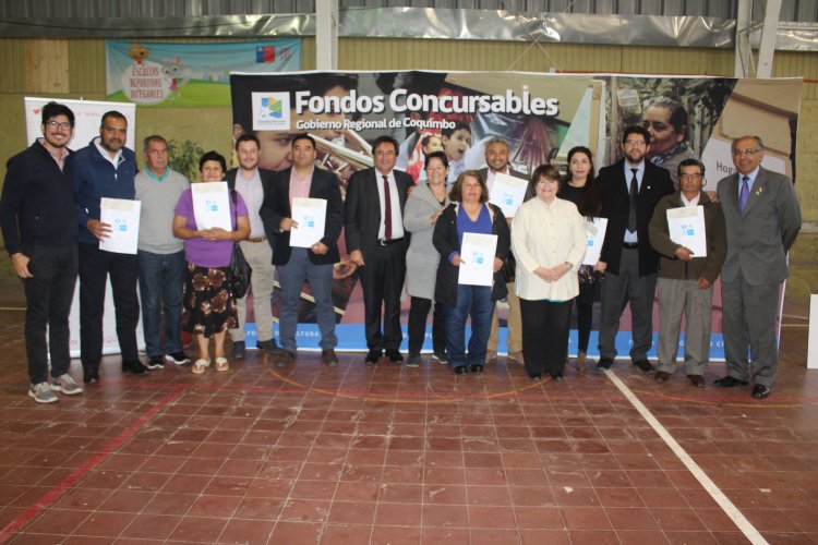 Gobierno Regional entrega más de $237 millones a ganadores de los fondos concursables en Choapa