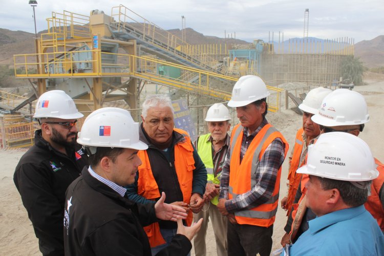 Planta minera La Barba de Combarbalá logra fortalecer trabajo de pequeños mineros de la región