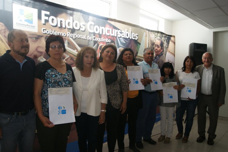 Organizaciones sociales de Limarí recibieron 85 millones para la ejecución de proyectos de verano de Alto Impacto Organizaciones sociales de Limarí recibieron 85 millones para la ejecución de proyectos de verano de Alto Impacto