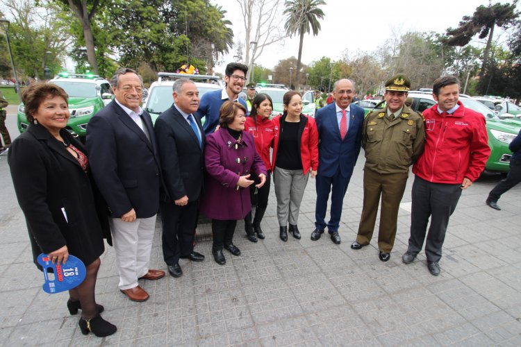 Carabineros recibe nuevos vehículos policiales para un combate más efectivo de la delincuencia Carabineros recibe nuevos vehículos policiales para un combate más efectivo de la delincuencia
