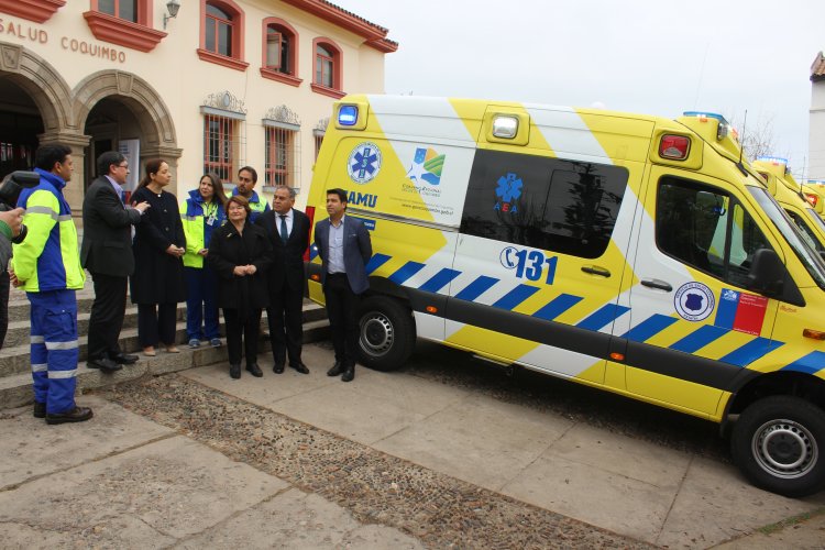 Nuevas ambulancias reforzarán labor del SAMU en Coquimbo, Ovalle e Illapel Nuevas ambulancias reforzarán labor del SAMU en Coquimbo, Ovalle e Illapel