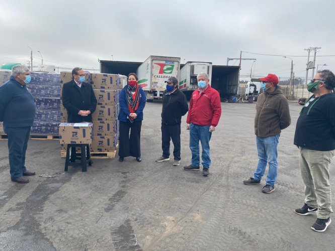 Hacen entrega de 2.950 cajas con alimentos al gremio de transportistas de Coquimbo Hacen entrega de 2.950 cajas con alimentos al gremio de transportistas de Coquimbo