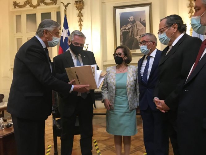 Consejeros se reúnen con Presidente de Argentina para abordar futuro de Túnel Agua Negra