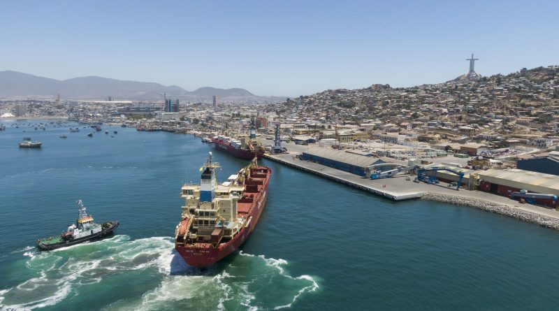 Coordinan primeros avances y obras futuras del mega proyecto de ampliación del puerto de Coquimbo