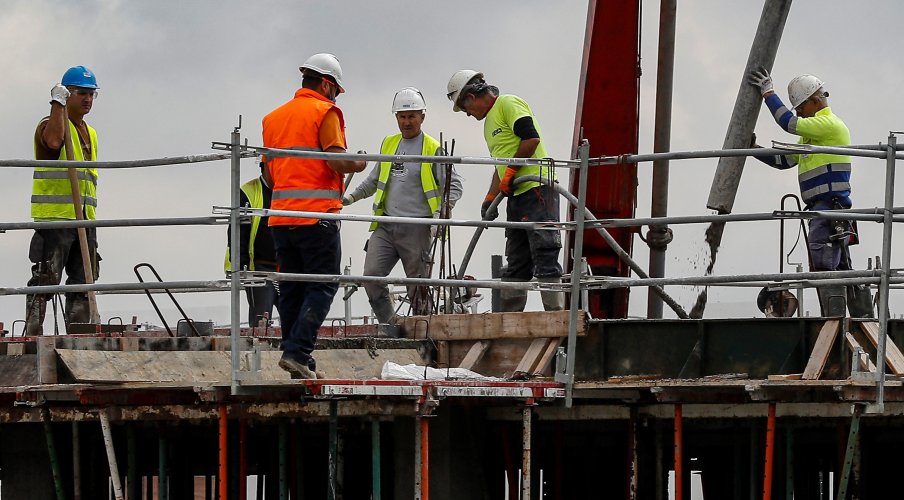Gobierno Regional defiende presupuesto 2022 que alcanzaría más de $68 mil millones con énfasis en la reactivación económica Gobierno Regional defiende presupuesto 2022 que alcanzaría más de $68 mil millones con énfasis en la reactivación económica
