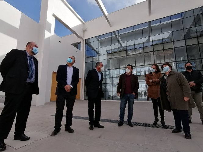 Consejeros recorren y esperan pronta apertura de moderno edificio de Enfermería y Psicología de la ULS Consejeros recorren y esperan pronta apertura de moderno edificio de Enfermería y Psicología de la ULS