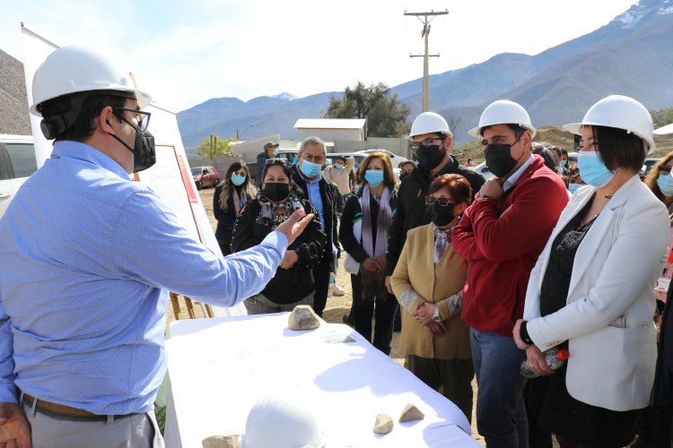 Localidades rurales de Monte Patria celebran inicio de obras del moderno Centro de Salud Familiar de Carén