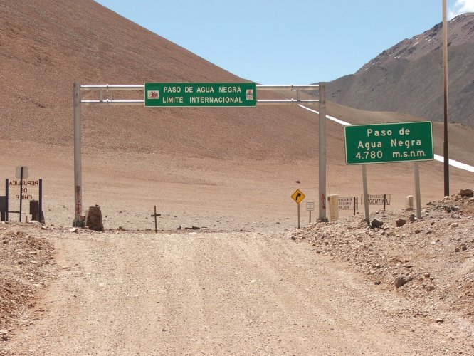 Delegación Presidencial y Gobierno de San Juan definen fechas tentativas para la apertura del Paso de Agua Negra